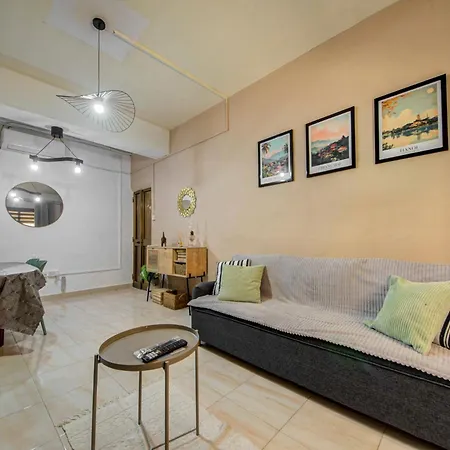 2 Bedroom Near Sea And Bus Stops Apartment *