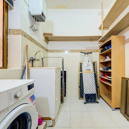 Apartmán 2 Bedroom Near Sea And Bus Stops *