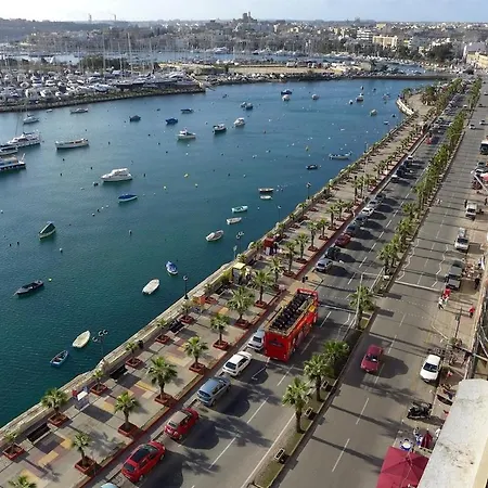 2 Bedroom Near Sea And Bus Stops * Gzira